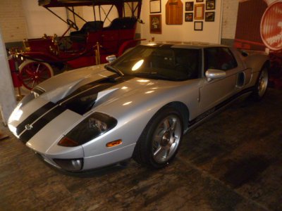 2016-10-18 8 Ford GT in a corner of museum.JPG