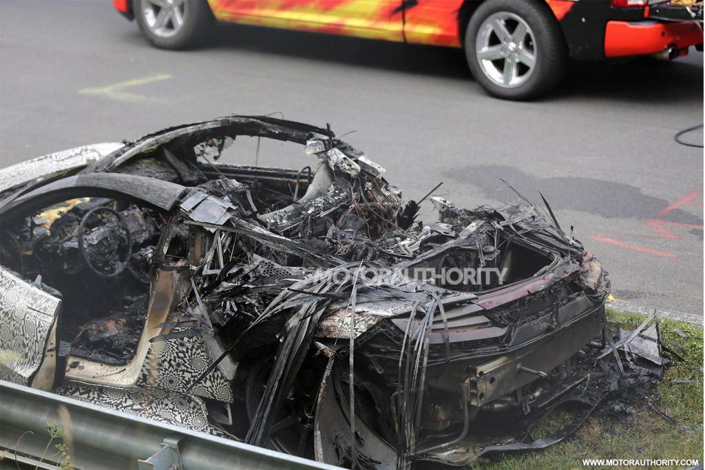 wreckage-of-a-2016-acura-nsx-prototype-that-caught-fire_100473913_l.jpg