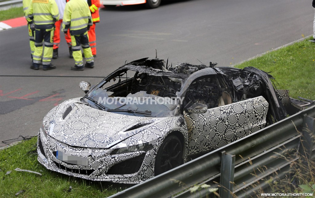 wreckage-of-a-2016-acura-nsx-prototype-that-caught-fire_100473916_l.jpg