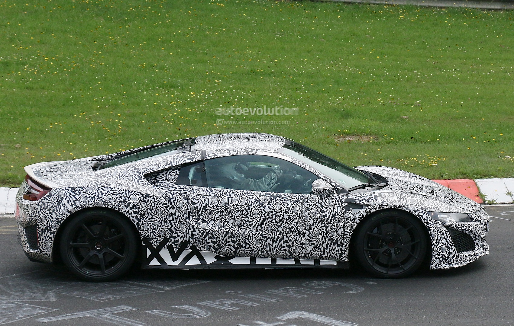 production-2015-acura-nsx-spied-during-nurburgring-testing-photo-gallery_4.jpg