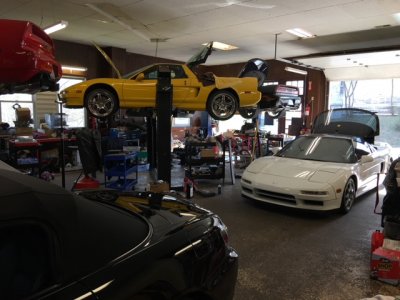 NSX at Daisy with other NSXs.JPG