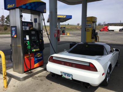 NSX Daisy trip fuel stop in PA pump.JPG