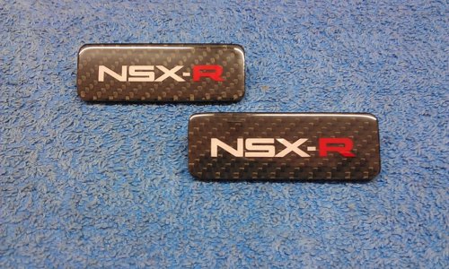 2x NSX-R Logo plate armrest.jpg