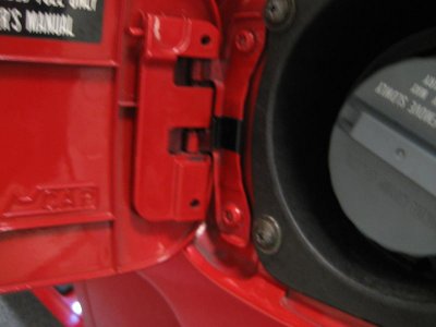 2010-06 NSX Fuel Door Spring 001.jpg