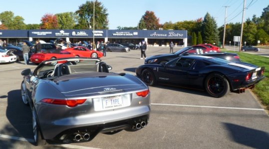 2016-10-9 6 Toledo CNC F Type and Ford GT.JPG