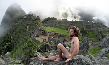 Machu-Picchu-naked-man-po-009.jpg