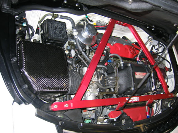 5%20feb%202004%20engine%20added%20cf%20airbox%20cover%20and%20billet%20coolant%20tank.JPG