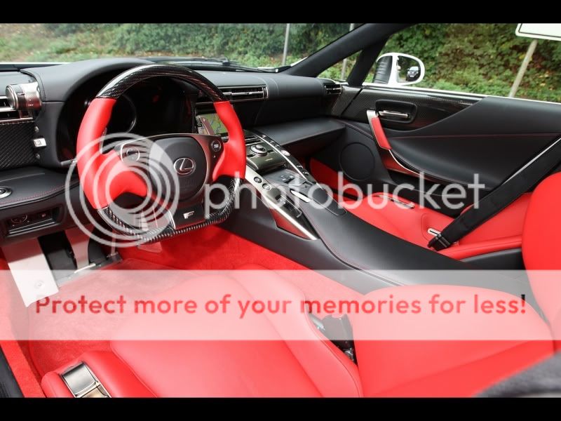 2012-Lexus-LFA-Interior-3-1280x960.jpg