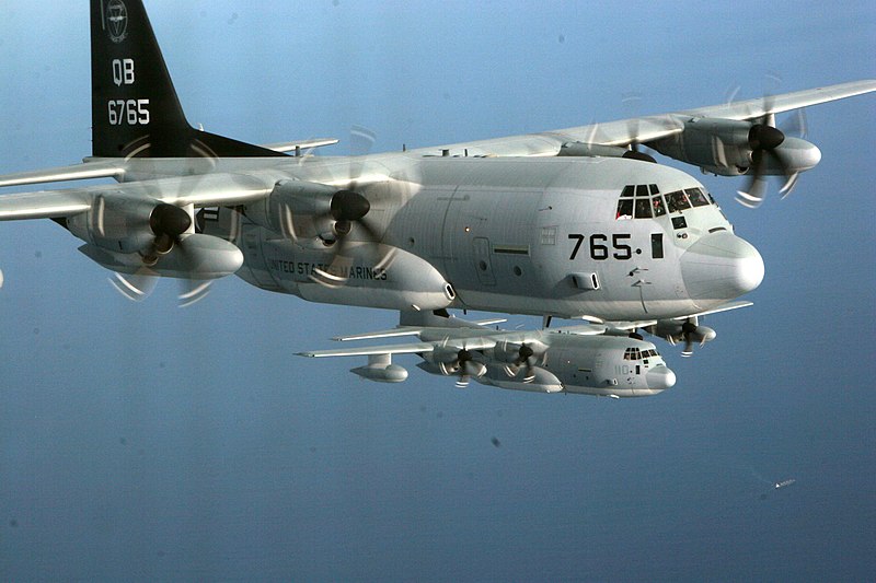 800px-KC-130J-VMGR-352-20070205.jpg