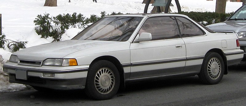 800px-1st_Acura_Legend_coupe_--_02-17-2010.jpg