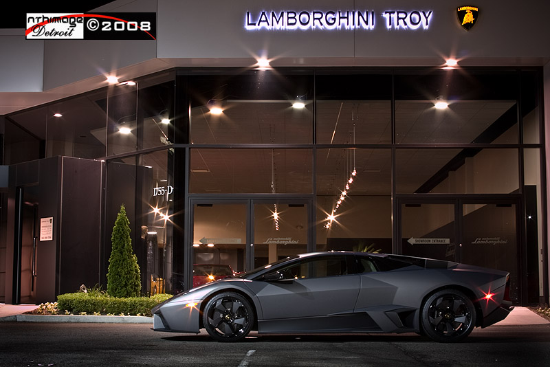 Lamborghini_Reventon_12_Night_3.jpg